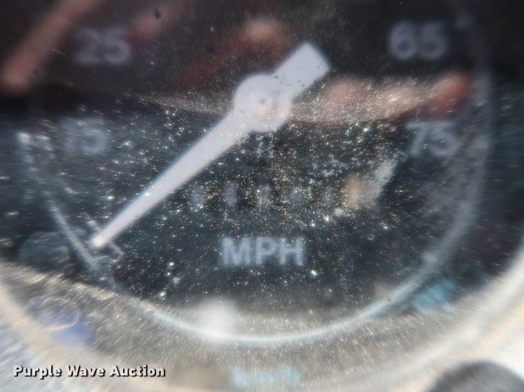 image for item DF2316 1985 Ford 8000 crane truck