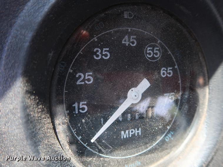 image for item DF2316 1985 Ford 8000 crane truck