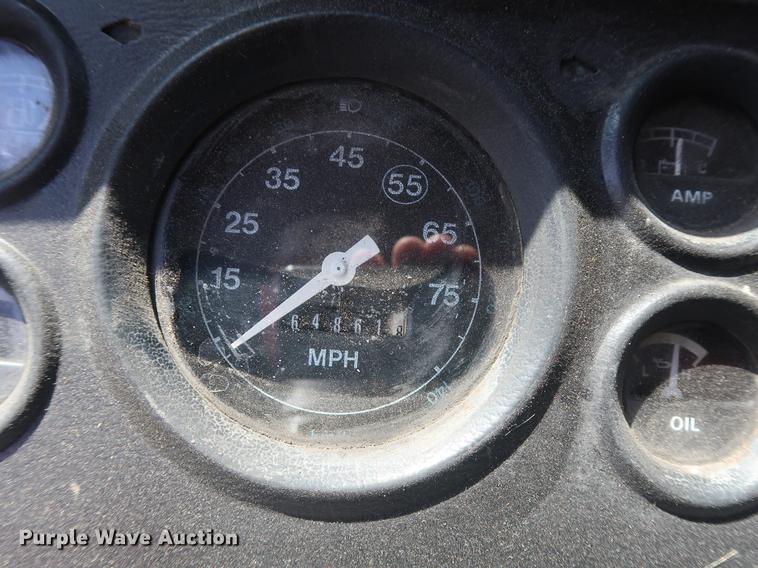 image for item DF2316 1985 Ford 8000 crane truck