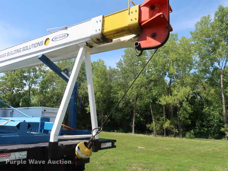 image for item DF2316 1985 Ford 8000 crane truck