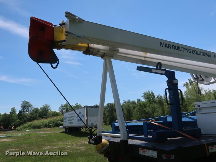 image for item DF2316 1985 Ford 8000 crane truck