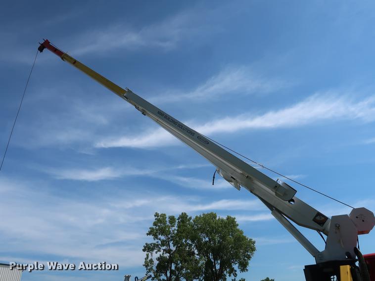 image for item DF2316 1985 Ford 8000 crane truck