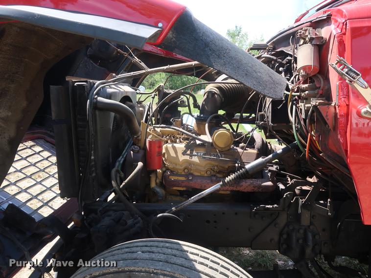 image for item DF2316 1985 Ford 8000 crane truck