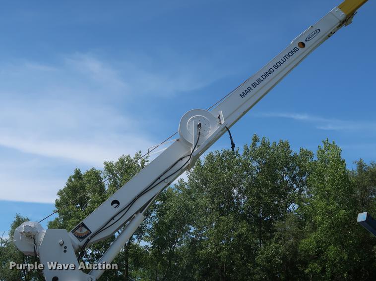 image for item DF2316 1985 Ford 8000 crane truck