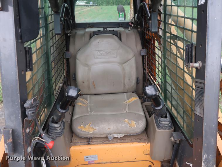 image for item DF2318 2006 Case 450CT skid steer