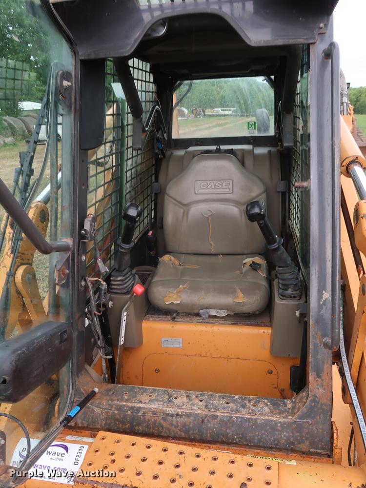 image for item DF2319 2006 Case 450 skid steer