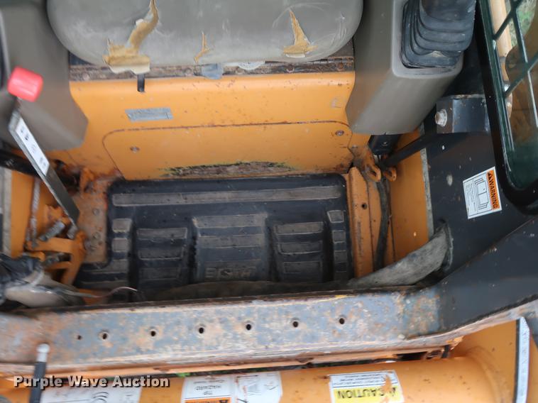 image for item DF2319 2006 Case 450 skid steer
