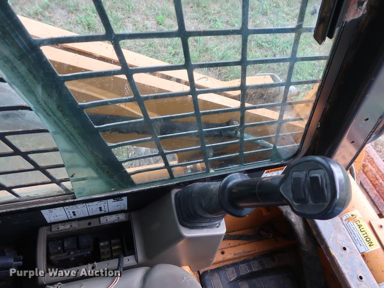 image for item DF2319 2006 Case 450 skid steer