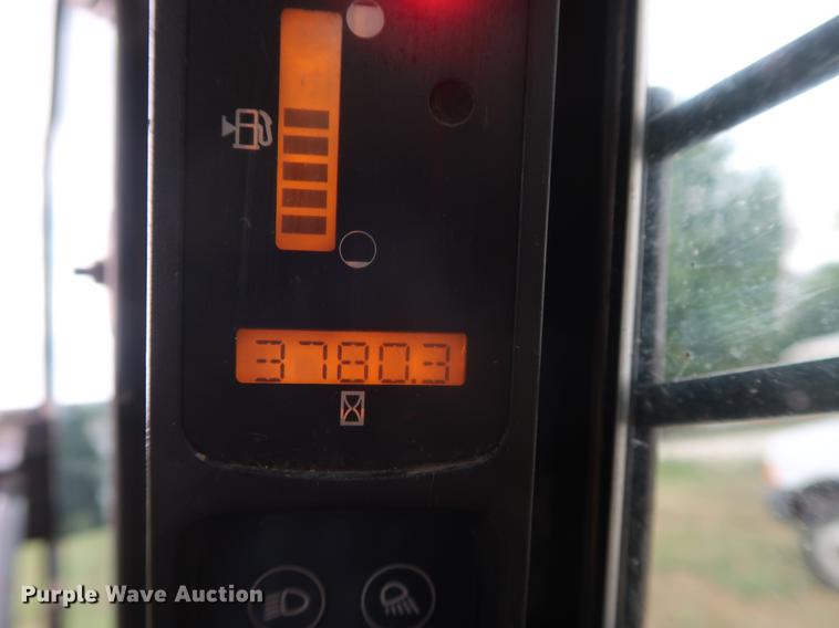 image for item DF2319 2006 Case 450 skid steer