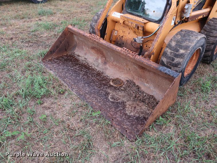 image for item DF2319 2006 Case 450 skid steer