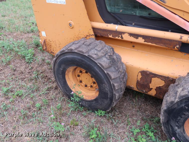 image for item DF2319 2006 Case 450 skid steer