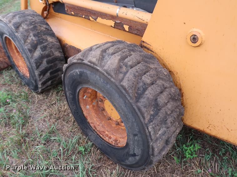 image for item DF2319 2006 Case 450 skid steer