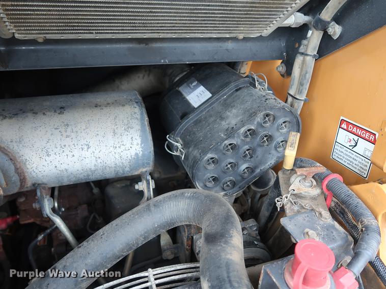 image for item DF2319 2006 Case 450 skid steer