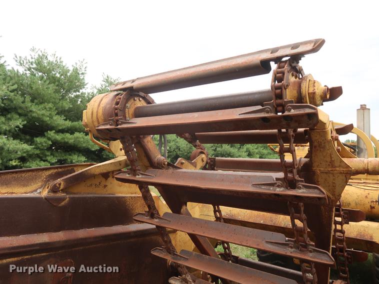 image for item DF2322 1972 Caterpillar 613 elevating scraper