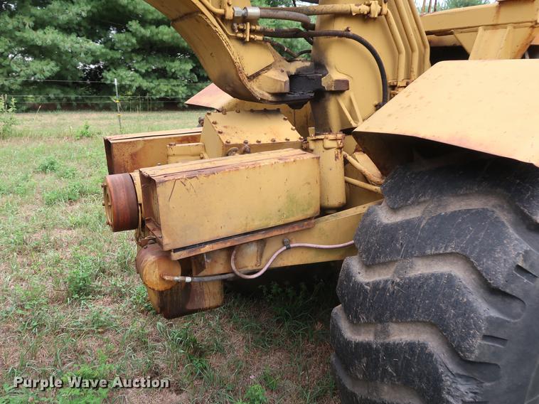 image for item DF2322 1972 Caterpillar 613 elevating scraper