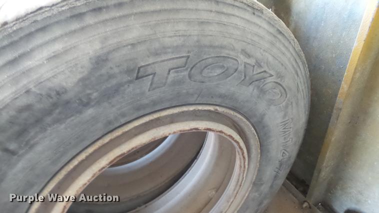 image for item DF3271 (8) tires and wheels