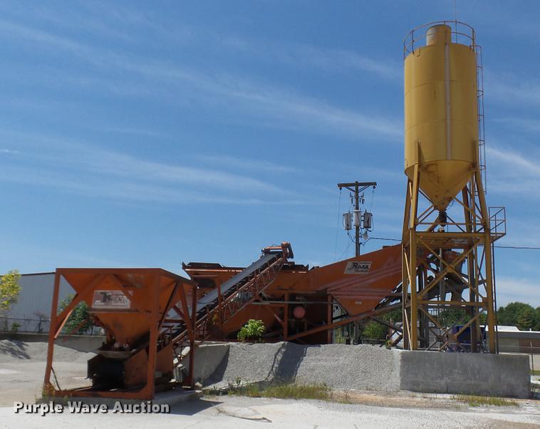 image for item DF3272 1979 Ross Rustler ready mix plant