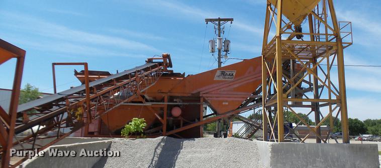 image for item DF3272 1979 Ross Rustler ready mix plant