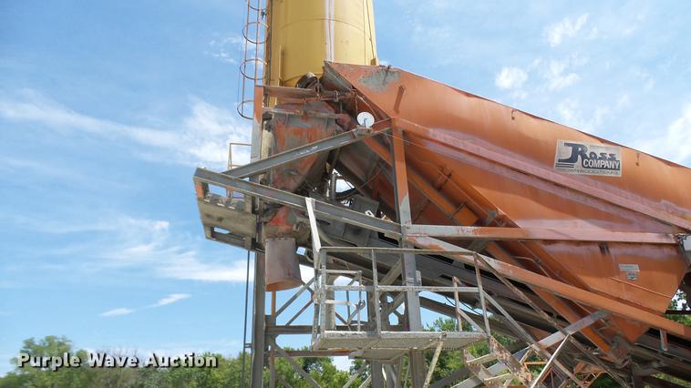 image for item DF3272 1979 Ross Rustler ready mix plant