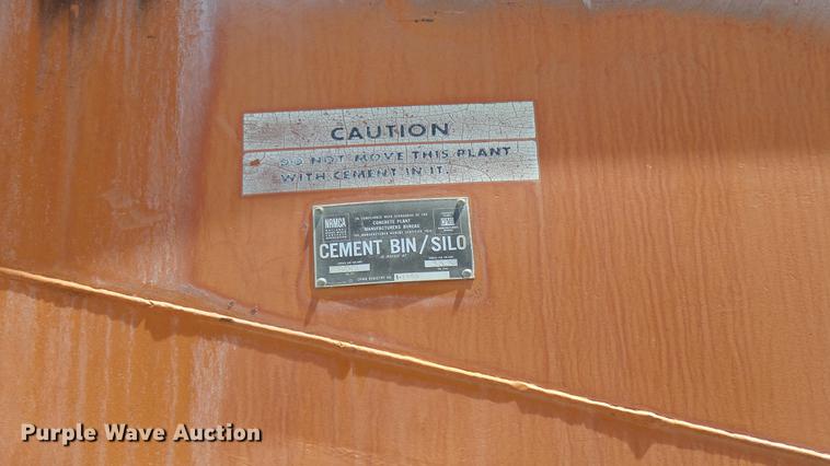 image for item DF3272 1979 Ross Rustler ready mix plant