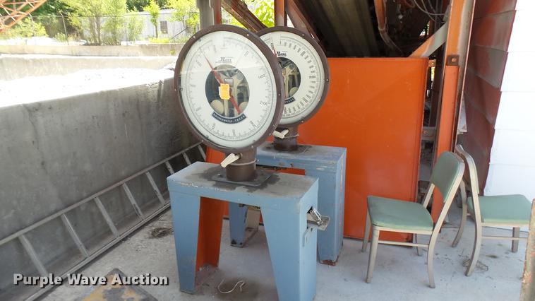 image for item DF3272 1979 Ross Rustler ready mix plant