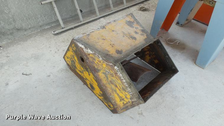 image for item DF3272 1979 Ross Rustler ready mix plant