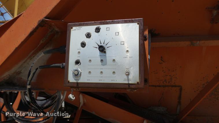 image for item DF3272 1979 Ross Rustler ready mix plant