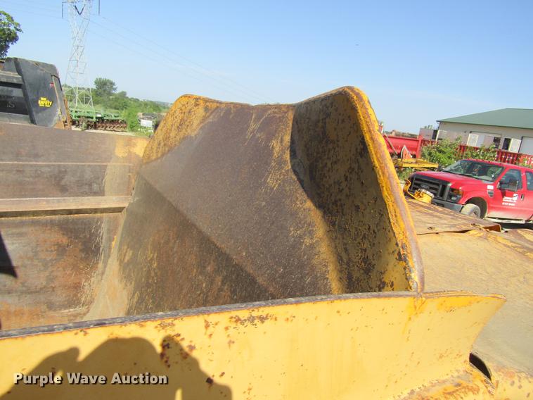 image for item DF3843 1986 John Deere 762A elevating scraper