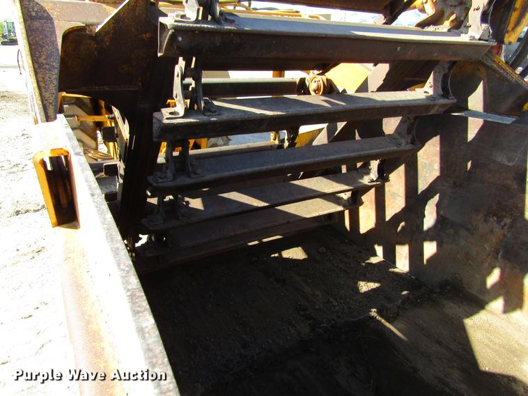 image for item DF3843 1986 John Deere 762A elevating scraper