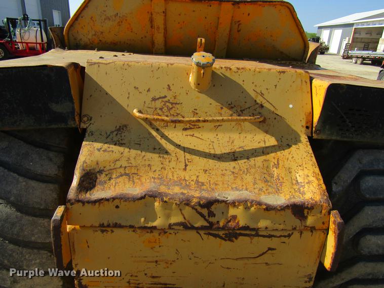 image for item DF3843 1986 John Deere 762A elevating scraper