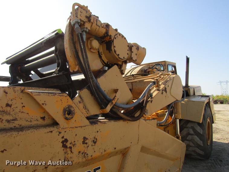 image for item DF3843 1986 John Deere 762A elevating scraper