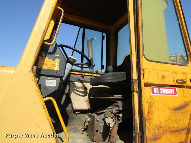 image for item DF3843 1986 John Deere 762A elevating scraper