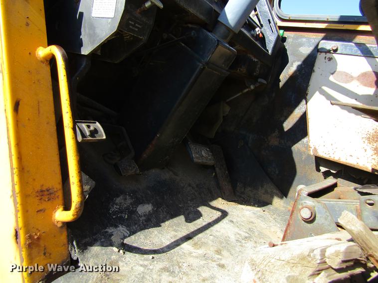 image for item DF3843 1986 John Deere 762A elevating scraper