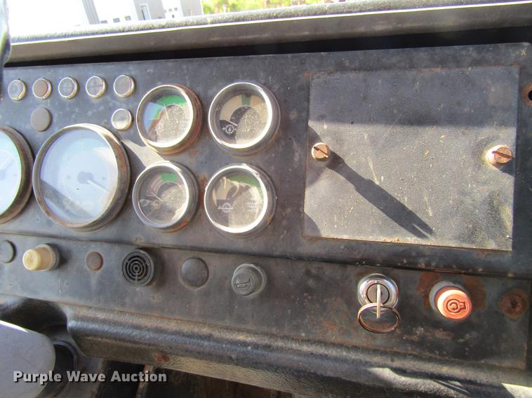 image for item DF3843 1986 John Deere 762A elevating scraper