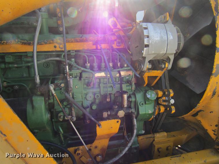 image for item DF3843 1986 John Deere 762A elevating scraper