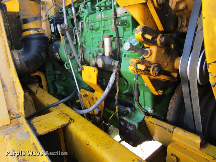 image for item DF3843 1986 John Deere 762A elevating scraper