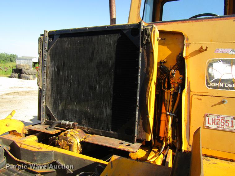 image for item DF3843 1986 John Deere 762A elevating scraper