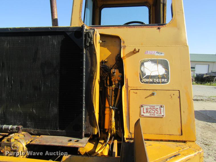 image for item DF3843 1986 John Deere 762A elevating scraper