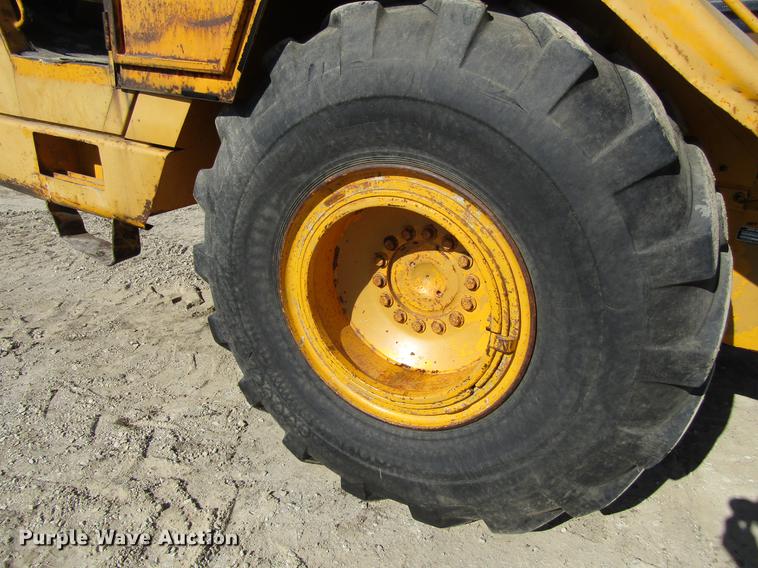 image for item DF3843 1986 John Deere 762A elevating scraper