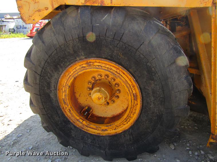 image for item DF3843 1986 John Deere 762A elevating scraper