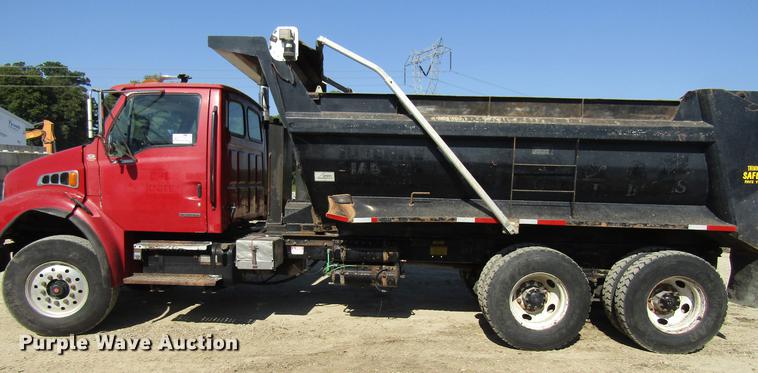 image for item DF3844 2001 Sterling Acterra M8500 dump truck