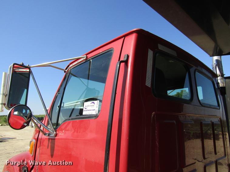 image for item DF3844 2001 Sterling Acterra M8500 dump truck