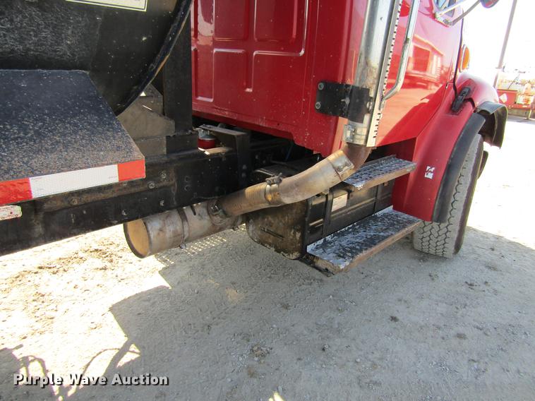 image for item DF3844 2001 Sterling Acterra M8500 dump truck