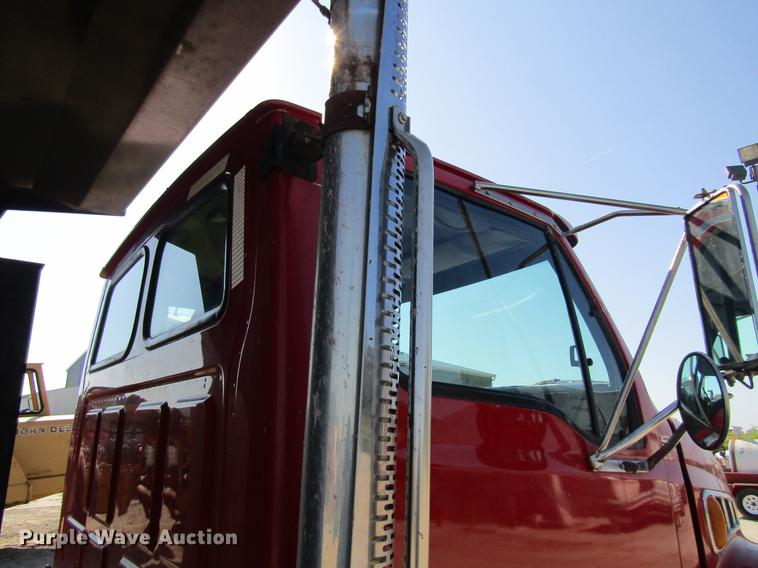 image for item DF3844 2001 Sterling Acterra M8500 dump truck