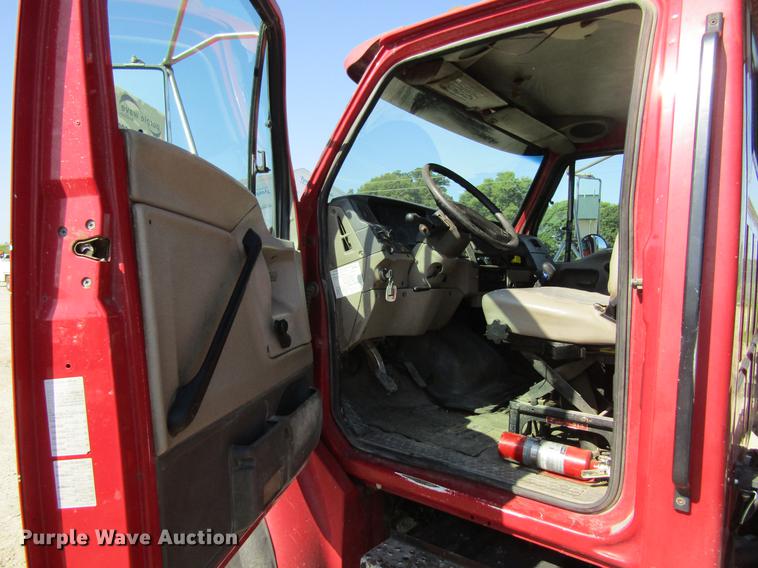 image for item DF3844 2001 Sterling Acterra M8500 dump truck