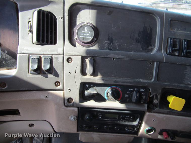 image for item DF3844 2001 Sterling Acterra M8500 dump truck