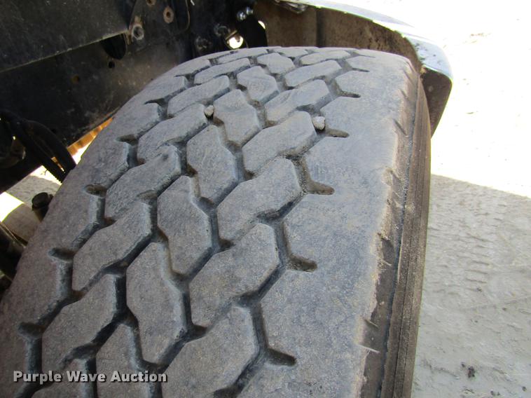 image for item DF3844 2001 Sterling Acterra M8500 dump truck