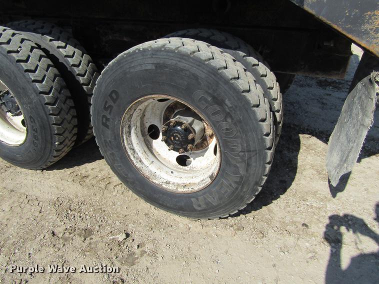 image for item DF3844 2001 Sterling Acterra M8500 dump truck