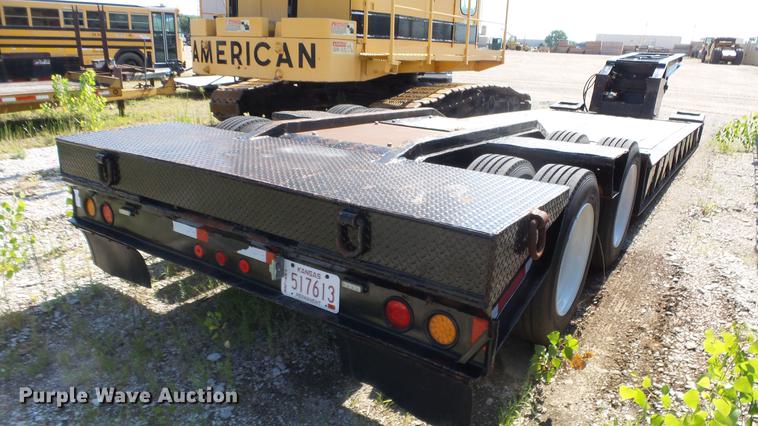 image for item DF4302 1986 Trail King 1500-3960 low boy equipment trailer