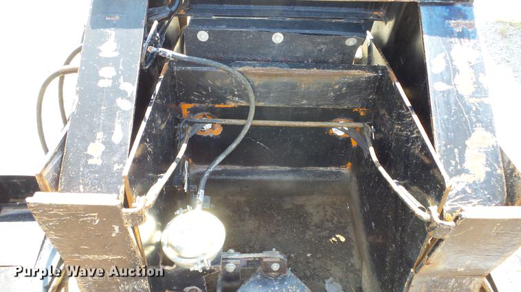 image for item DF4302 1986 Trail King 1500-3960 low boy equipment trailer